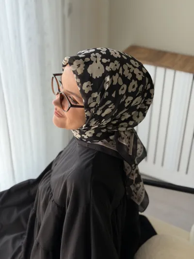 Vera Desen Soft Eşarp - Siyah